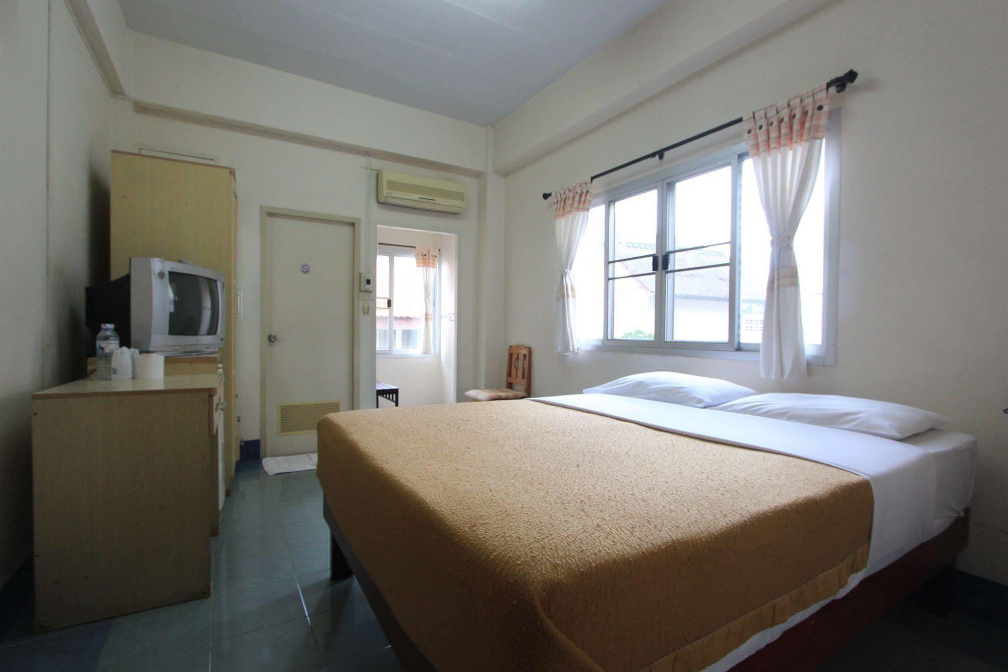 Manee Cool Mueang Hotel Chiang Mai Luaran gambar