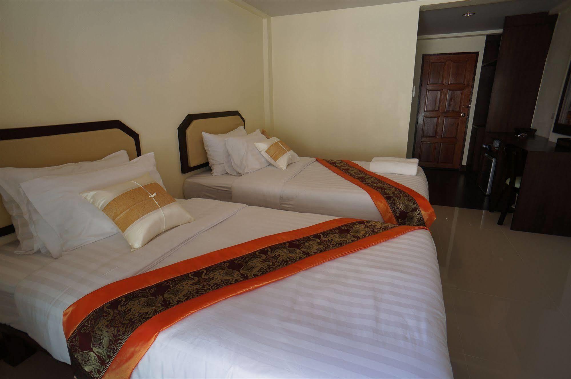 Manee Cool Mueang Hotel Chiang Mai Luaran gambar